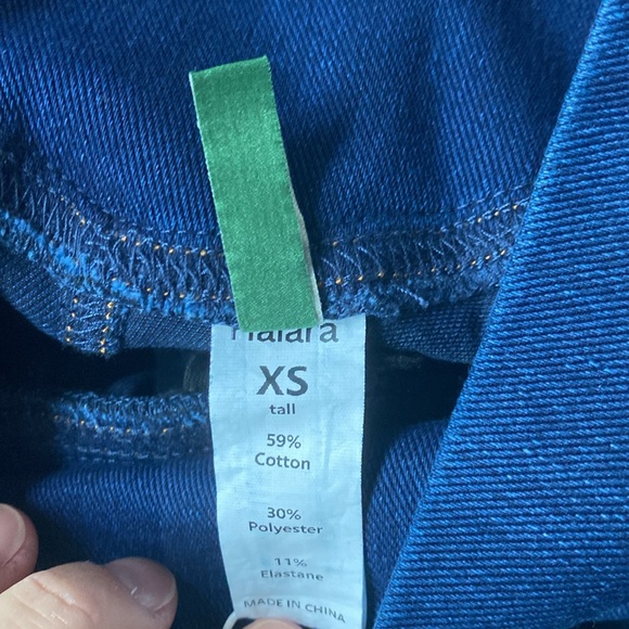 Women’s Halara pants - Picture 4 of 4